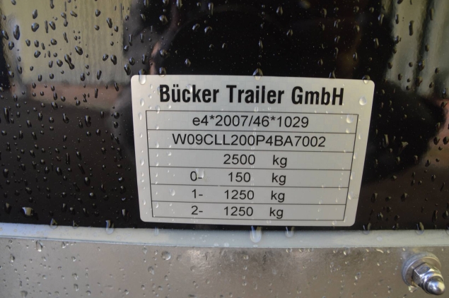 Productfoto Nu op voorraad! | Bucker carliner L Night Metallic (370x180x239)
