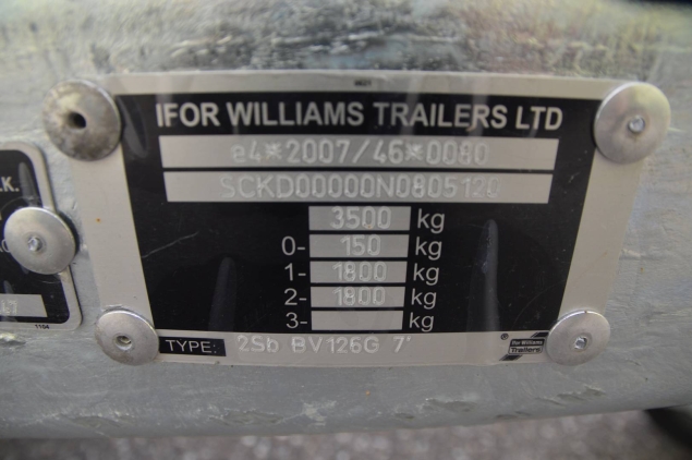 Productfoto Ifor Williams BV126 gesloten aanhangwagen (360x173x213)