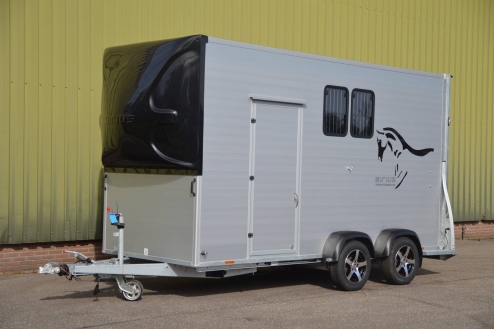 Productfoto van Sirius S170 twee paards trailer (455x171x242cm) 3000kg 