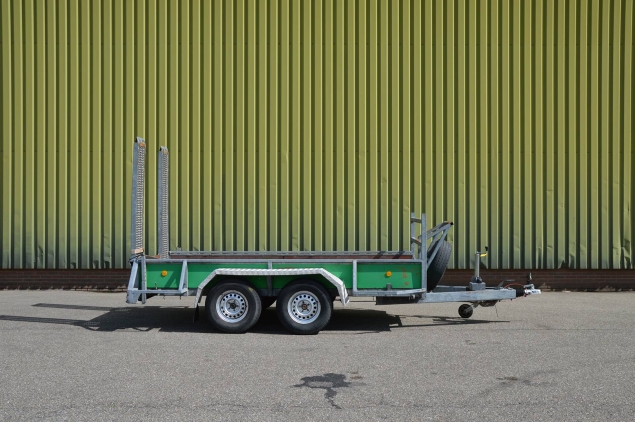 Productfoto Van Berne dubbelas bakwagen met vaste rijplaten (353x141cm) 2800kg 