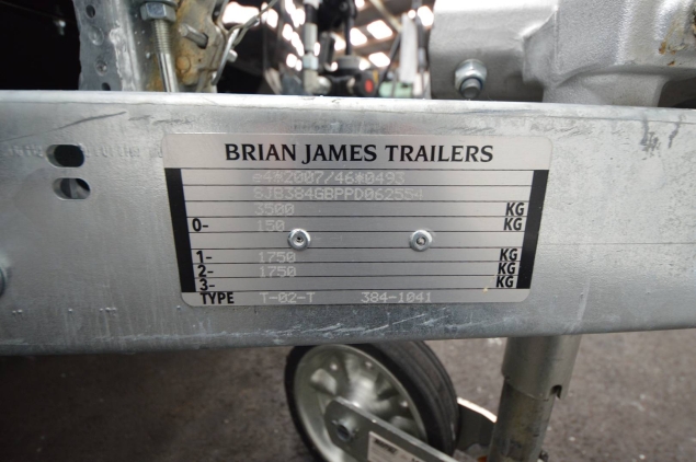 Productfoto Brian James Race Transporter RT4 384-1041 gesloten auto transporter