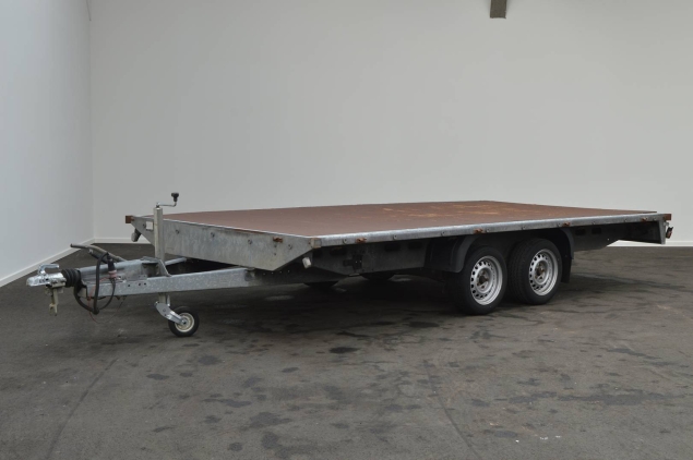 Productfoto Humbaur plateauwagen zonder borden (410x210cm) 3500kg 